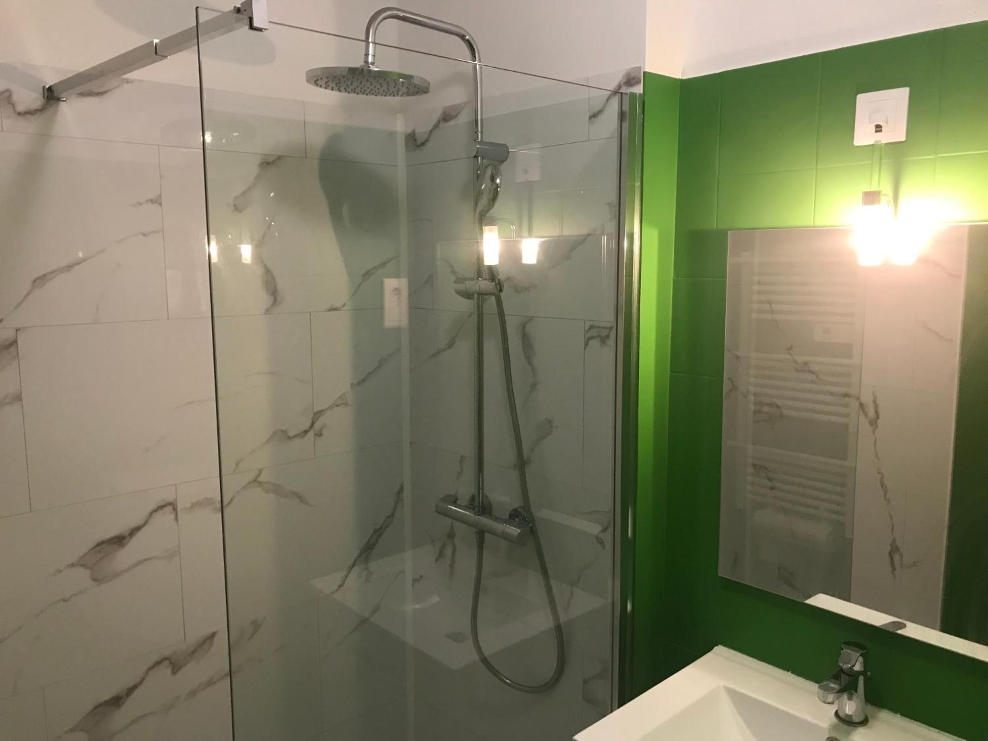 Appartement T2 De Standing Au Pied Des Plages Golfe-Juan Exterior foto
